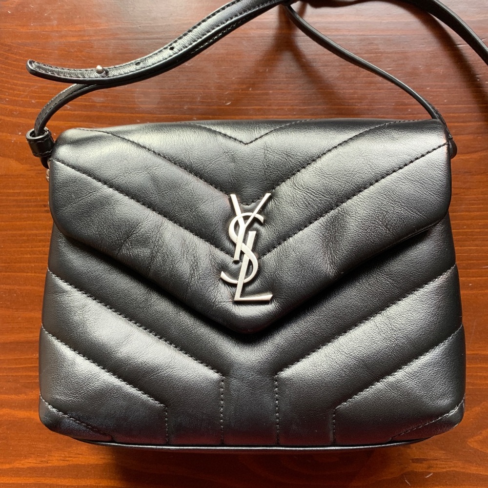 SAINT LAURENT LOULOU TOY BAG IN BLACK